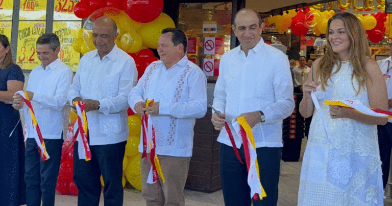 gobernador del estado y alcaldesa de mérida inauguraron sucursal de cadena de supermercados en temozón norte