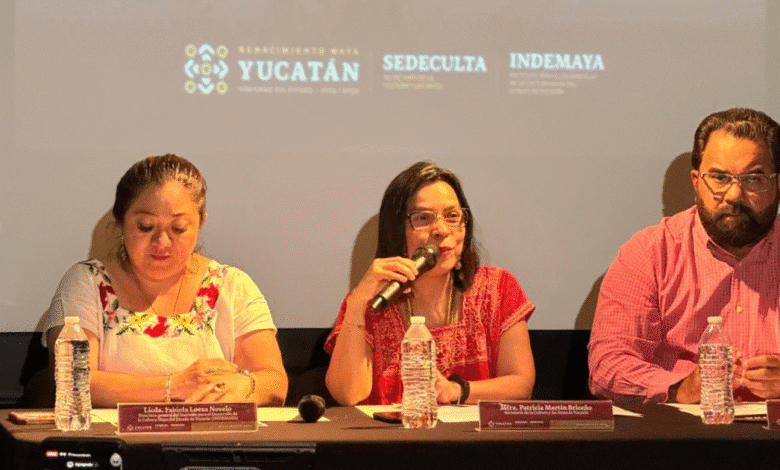 gran muestra de altares 2025 tradición y memoria maya en la plaza grande de mérida