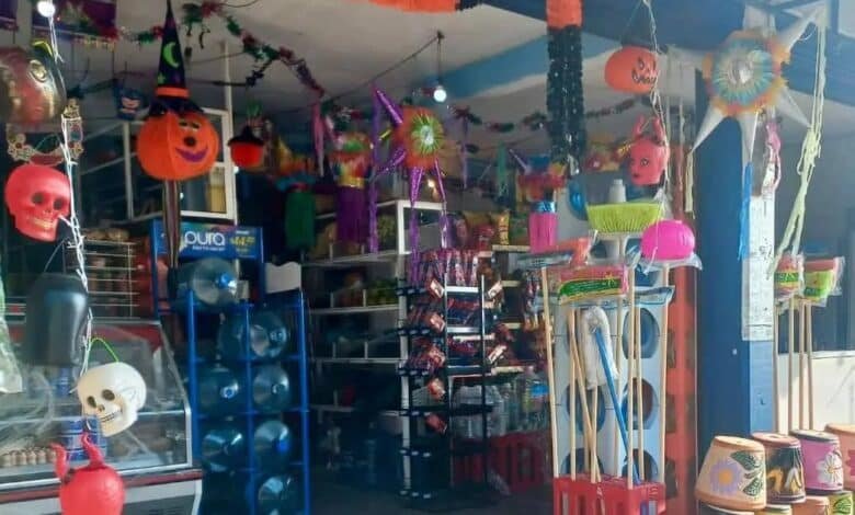 Pequeños comercios de Mérida esperan repunte por Día de Muertos