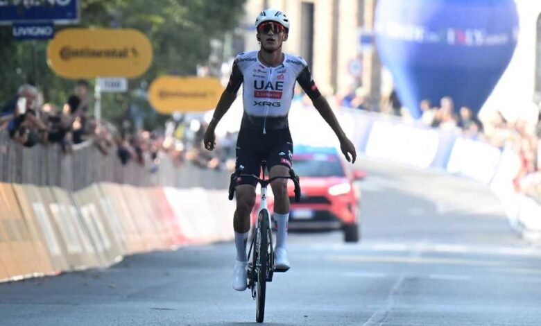 Isaac del Toro se impone en el Giro del Veneto para cerrar su temporada 2025