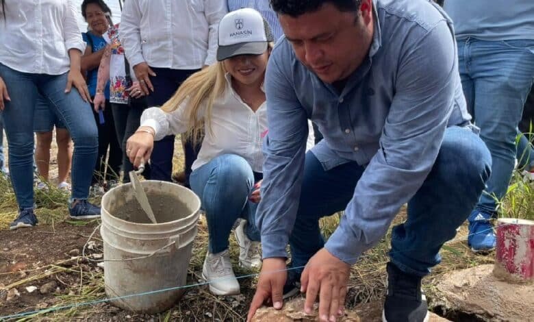 Edwin Bojórquez da banderazo de inicio de obra del parque Granjas