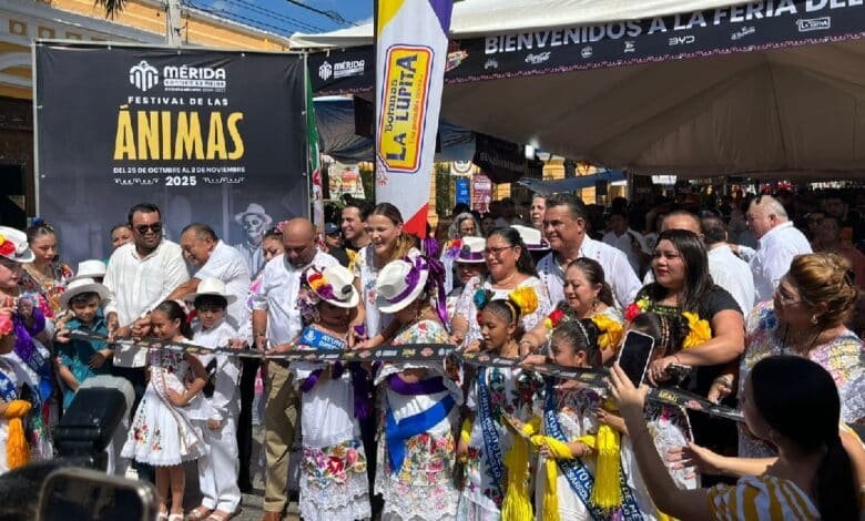 Cecilia Patrón inaugura la Feria del Mucbipollo en San Sebastián