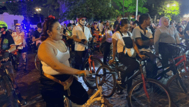 más de 400 ciclistas participaron en la rodada de las Ánimas