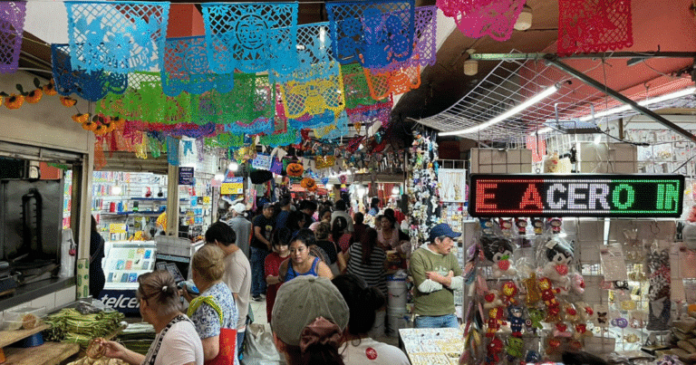 mercado lucas de gálvez, a reventar por las compras del día de muertos
