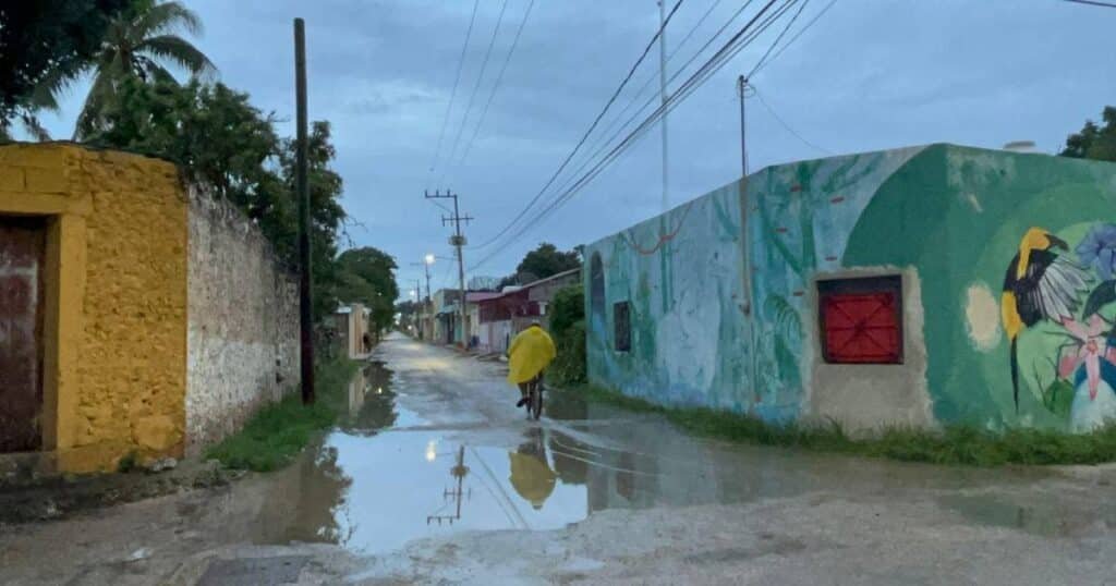 protección civil exhorta a reforzar medidas preventivas ante lluvias en yucatán (2)