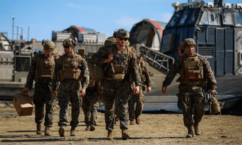 El influyente senador republicano Lindsay Graham ha hecho pública una declaración explosiva, asegurando que el presidente Donald Trump le informó de planes para notificar al Congreso sobre posibles "operaciones militares potenciales contra Venezuela y Colombia" con un enfoque terrestre.