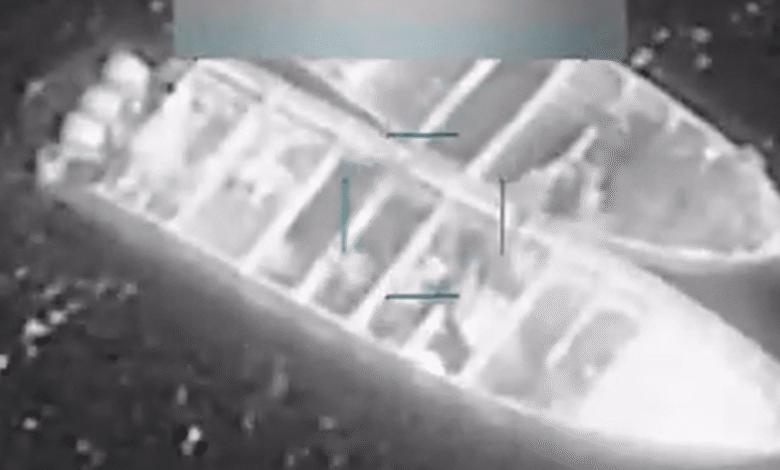 El Departamento de Guerra de Estados Unidos informó sobre una serie de ataques letales llevados a cabo en aguas internacionales del Pacífico Oriental, resultando en la muerte de 14 personas a bordo de cuatro embarcaciones vinculadas al narcotráfico.