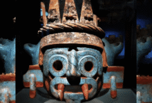 Tláloc, una deidad ancestral y formidable del panteón mexica (azteca), fue venerado como el dios de la lluvia, el agua, el rayo y la agricultura.