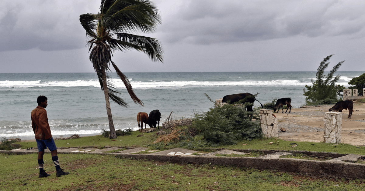 SRE activa atención consular para mexicanos ante impacto del huracán “Melissa” en el Caribe