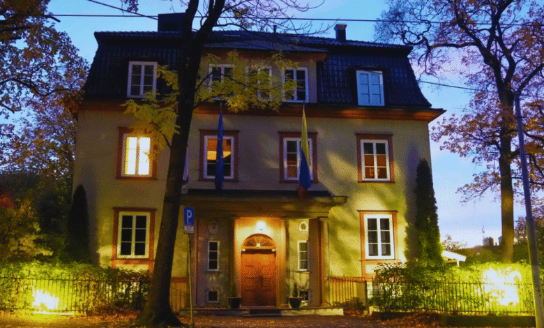 Venezuela cierra embajadas en Noruega y Australia