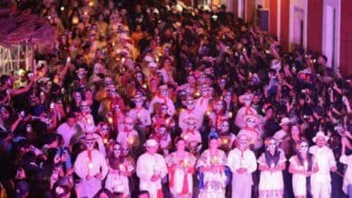 90 mil personas participan en el tradicional paseo de las Ánimas en mérida