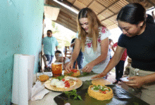 Comparte la alcaldesa con familias de las comunidades del sur la cultura gastronómica