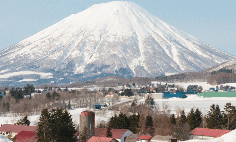 El Monte Yotei, ubicado en el Parque Nacional Shikotsu-Tōya, es el centro neurálgico de la famosa zona turística de Niseko.