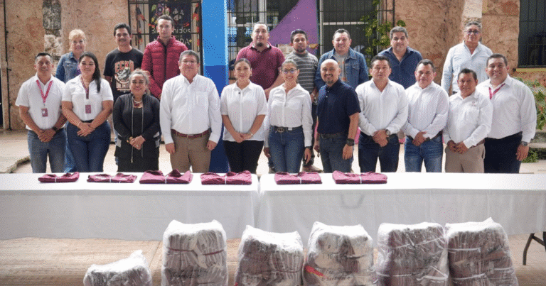 entregan 10 mil chamarras escolares en municipios de yucatán