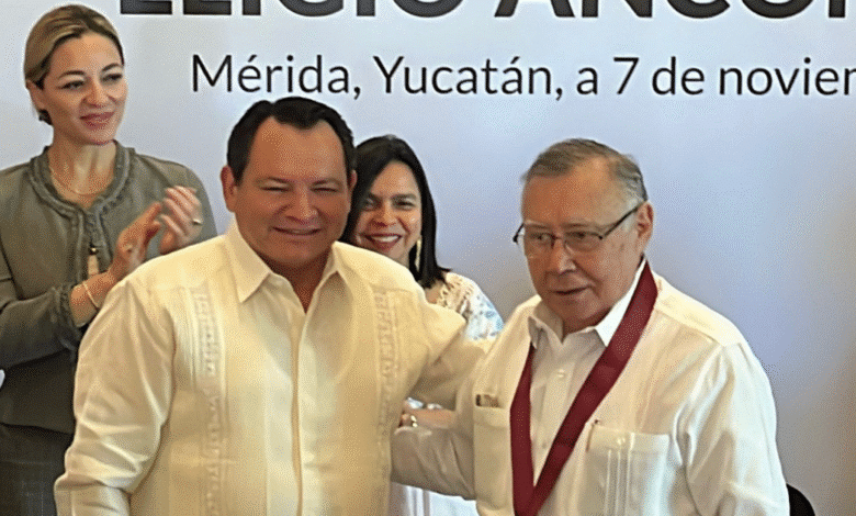 gobernador entrega la medalla eligio ancona 2025 a pedro josé sierra lira