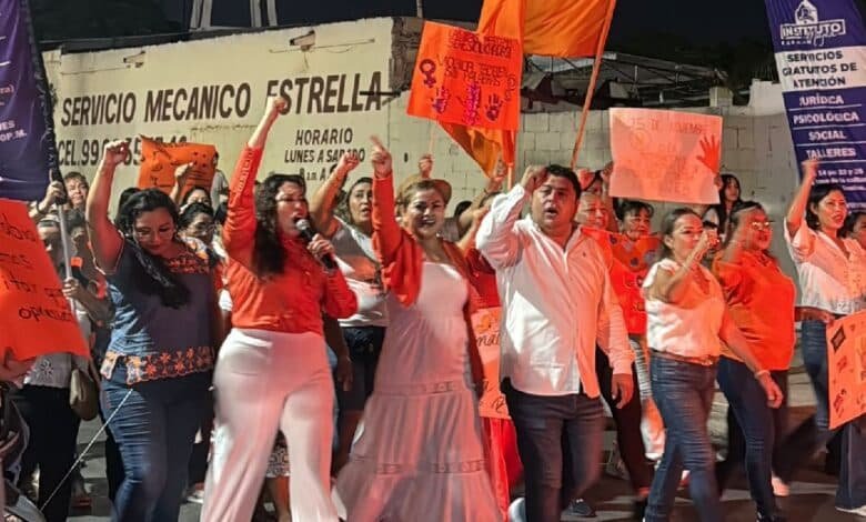 Kanasín marcha por una vida libre de violencia para mujeres y niñas