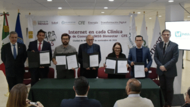 La CFE, a través de la infraestructura de telecomunicaciones, tiene el objetivo de conectar 3,180 clínicas del IMSS Bienestar, en 1,179 municipios de 24 entidades federativas.