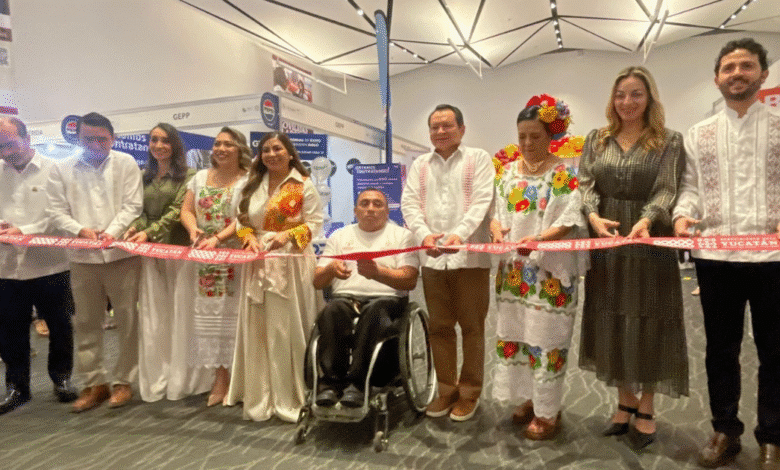 inaugura díaz mena la feria nacional de empleo para grupos vulnerables 2025