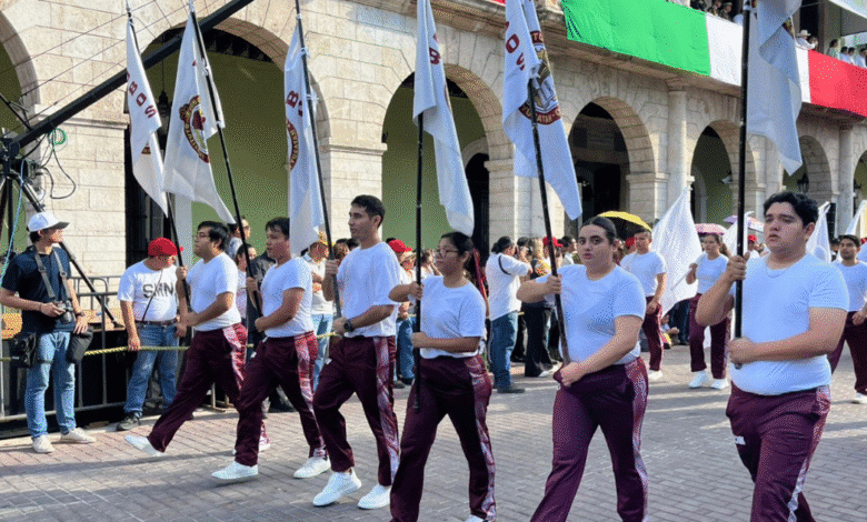 joaquín díaz mena preside ceremonia cívica y desfile por el 115 aniversario de la revolución mexicana