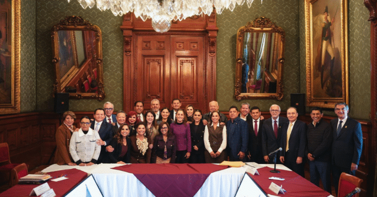 joaquín díaz mena y claudia sheinbaum revisan avances del renacimiento maya