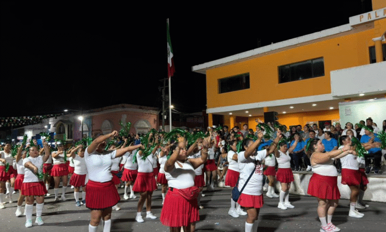 kanasín celebra con gran desfile nocturno el 115 aniversario de la revolución mexicana