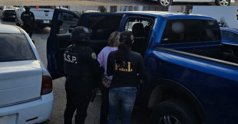 operativo policial en la colonia san damián; cinco personas fueron aseguradas