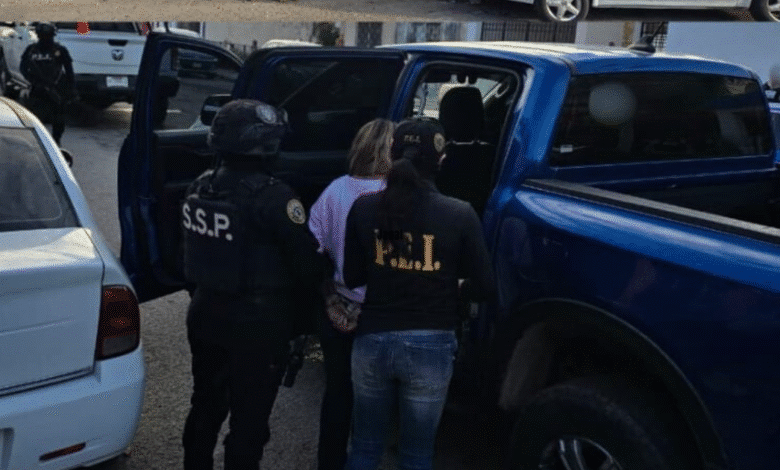 operativo policial en la colonia san damián; cinco personas fueron aseguradas