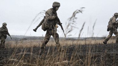 El jefe del Estado Mayor de Ucrania, Oleksandr Syrskyi, informó que las fuerzas rusas capturaron tres asentamientos en la región de Zaporiyia, tras intensos combates y la retirada ucraniana en al menos cinco localidades cercanas.