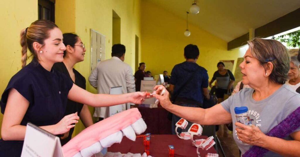 yucatán refuerza salud bucal en adultos mayores con jornada preventiva (2)