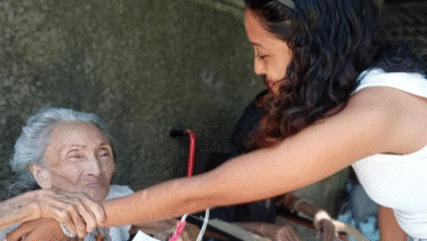 buscan regalos para los abuelitos en esta navidad