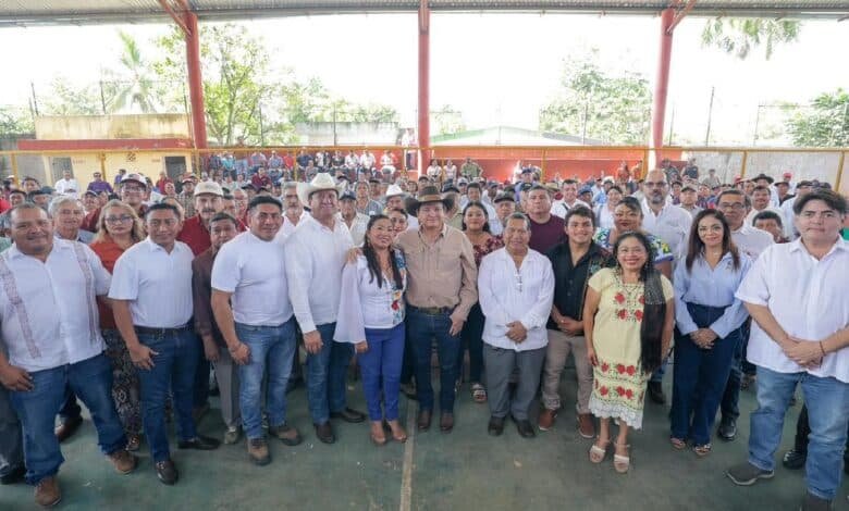 Programas Renacimiento Maya fortalecen producción agrícola y mejoran caminos en el sur de Yucatán