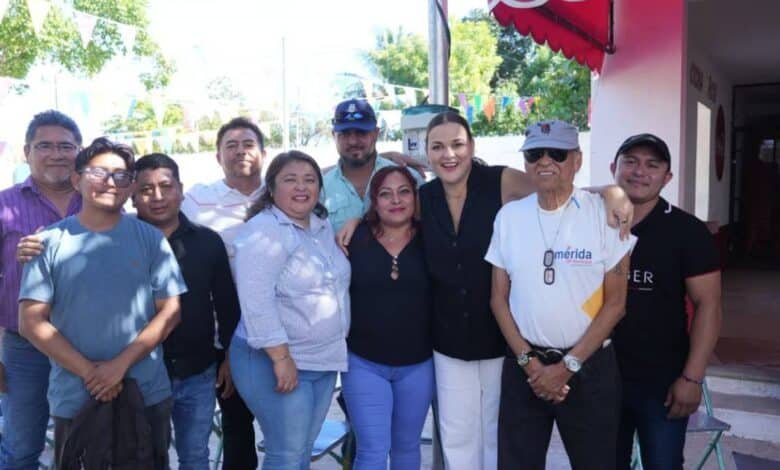 cecilia patrón celebra el fin de un año de intenso trabajo con servidores públicos del ayuntamiento