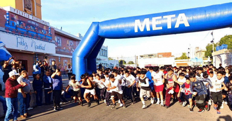 Educación y deporte marcan el 42 aniversario de la secundaria Leandro Valle en Kanasín