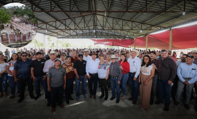 Gobierno del Estado refuerza infraestructura ganadera en Cenotillo