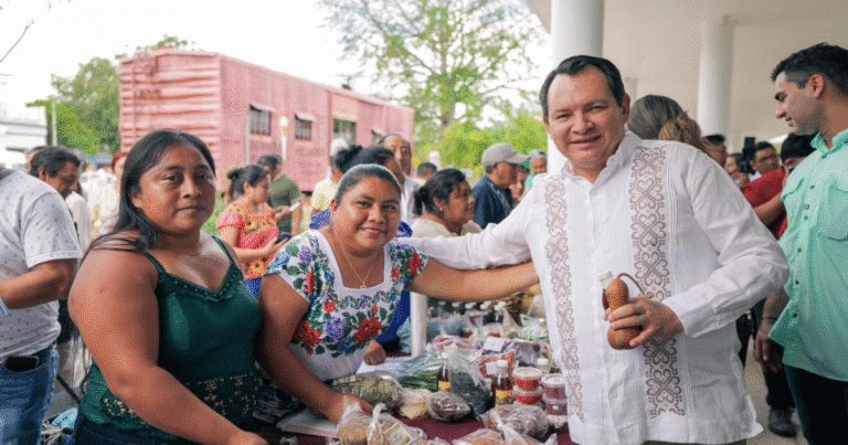 inauguran mercado renacer del campo yucateco en la plancha