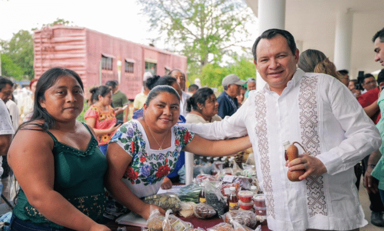 inauguran mercado renacer del campo yucateco en la plancha
