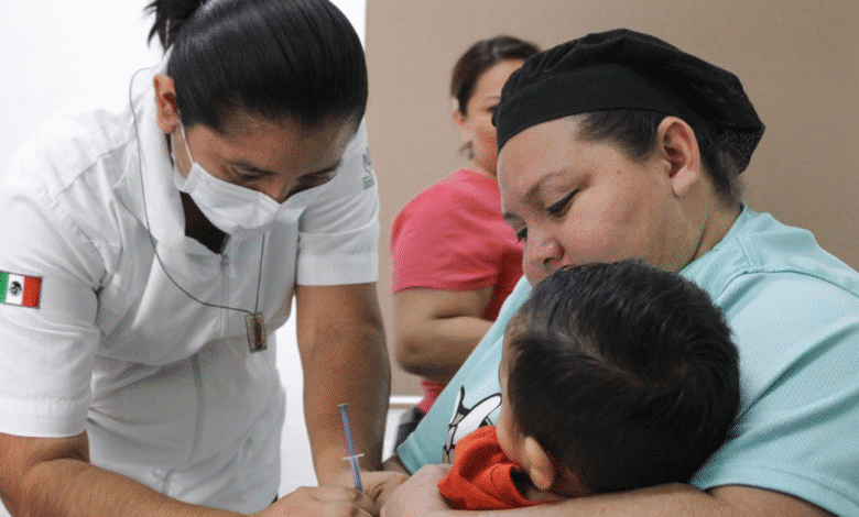 isstey realiza jornada de vacunación en mérida para proteger la salud infantil y del personal
