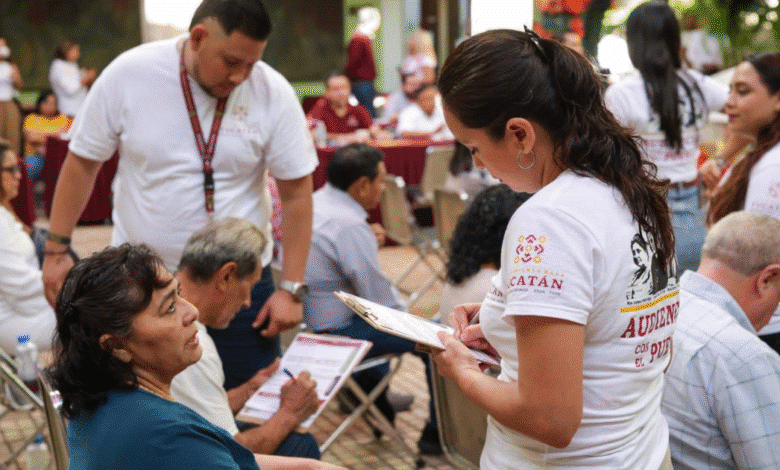 joaquín díaz mena encabeza audiencia ciudadana en palacio de gobierno de yucatán