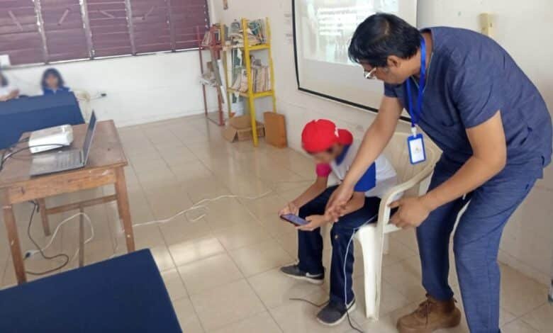 Alertan por uso excesivo del celular