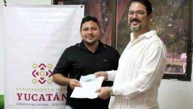 Entregan créditos CREA para impulsar proyectos de emprendimiento y artesanía