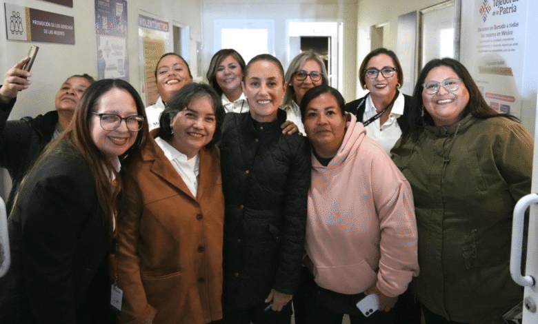 Presidenta Claudia Sheinbaum firma restitución de tierras, inaugura Centro Libre para Mujeres y conversa con jóvenes en gira por Chihuahua