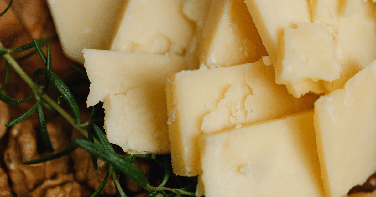 Profeco alerta, así debes elegir un verdadero queso manchego en el supermercado