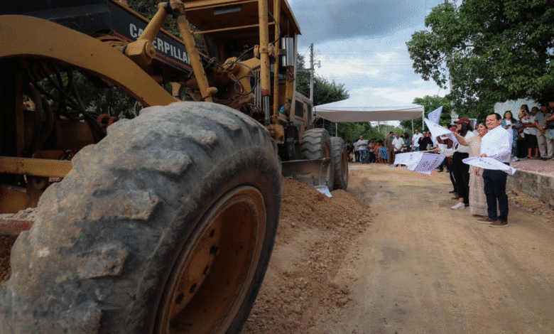 reconstruyen calles en tekal de venegas con el programa bienestar para yucatán