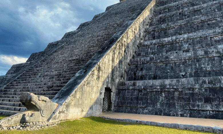 solsticio de invierno 2026 hoy se vive el día más corto del año y un fenómeno solar en chichén itzá