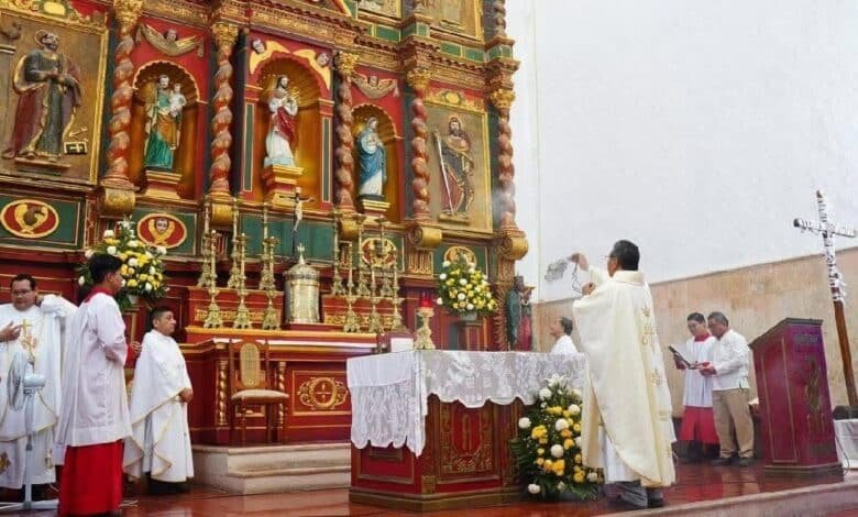 Inicia la Fiesta Religiosa de Tizimín con la Bajada de los Tres Santos Reyes 