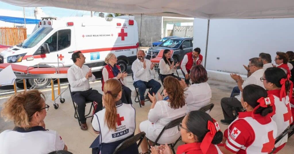 carnival dona equipo a cruz roja progreso y refuerza turismo responsable en yucatán inversión de 85 mil pesos (2)