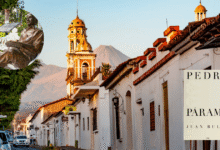 Comala el rincón mágico de Colima donde la literatura cobra vida bajo el volcán (Foto por Visit México, Wikipedia y México Desconocido)