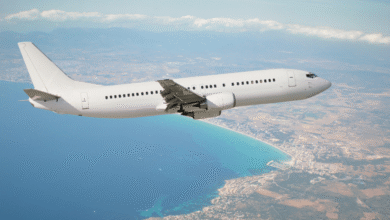 Un avión privado con ocho personas a bordo se estrelló la noche de este martes dentro del Aeropuerto Internacional de Bangor, en el estado de Maine, Estados Unidos. La Administración Federal de Aviación (FAA) confirmó el accidente e informó que ya se inició una investigación para determinar las causas del siniestro.