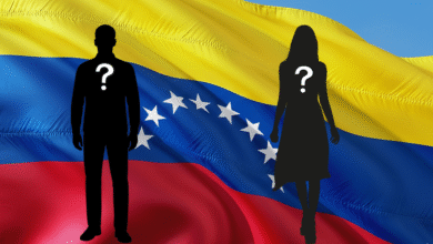 La confirmación de la detención de Nicolás Maduro por parte del gobierno de Estados Unidos ha colocado a Venezuela en un escenario de incertidumbre institucional, con mensajes fragmentados desde el oficialismo y sin una definición pública sobre quién ejerce el poder.