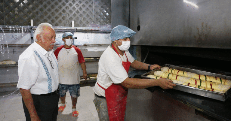 elaboran rosca de 250 metros con 2,100 muñequitos en el cereso mérida